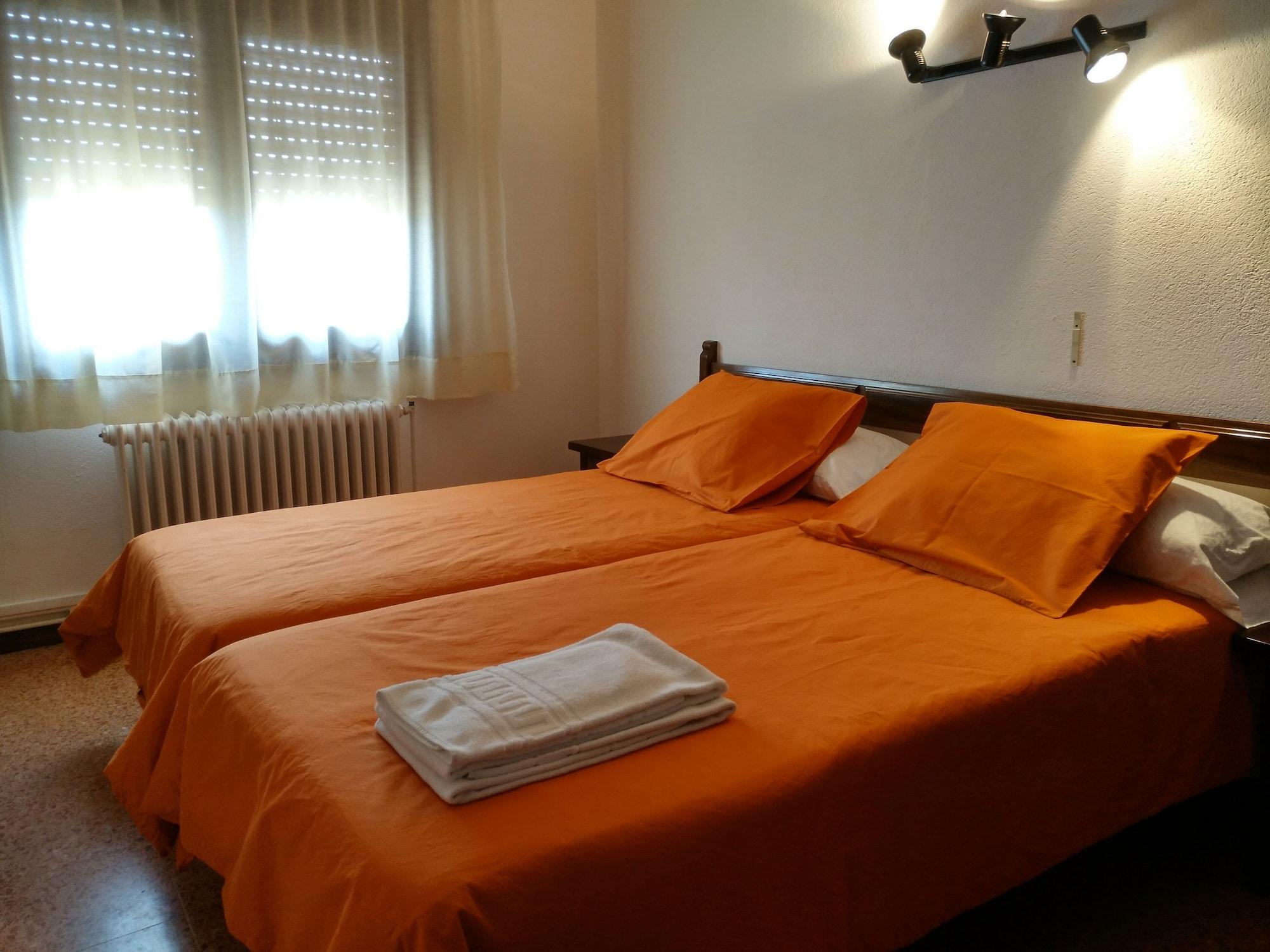 Hostal L'Esplai Viladamat Екстериор снимка