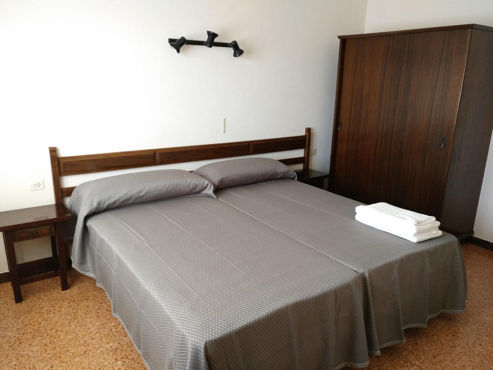 Hostal L'Esplai Viladamat Екстериор снимка