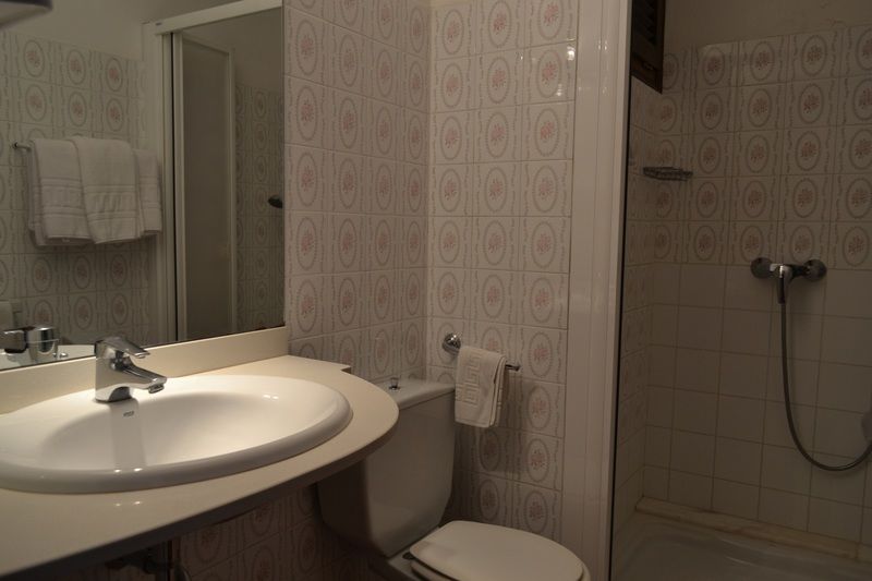 Hostal L'Esplai Viladamat Екстериор снимка