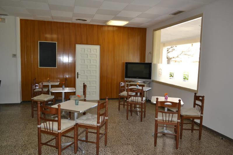 Hostal L'Esplai Viladamat Екстериор снимка