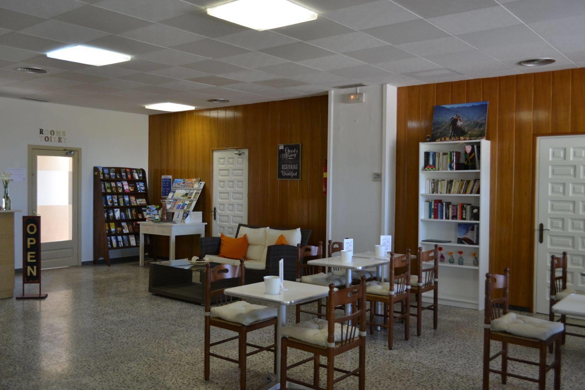Hostal L'Esplai Viladamat Екстериор снимка
